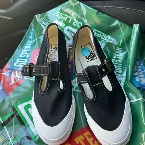 Vans- Black Canvas Shoes